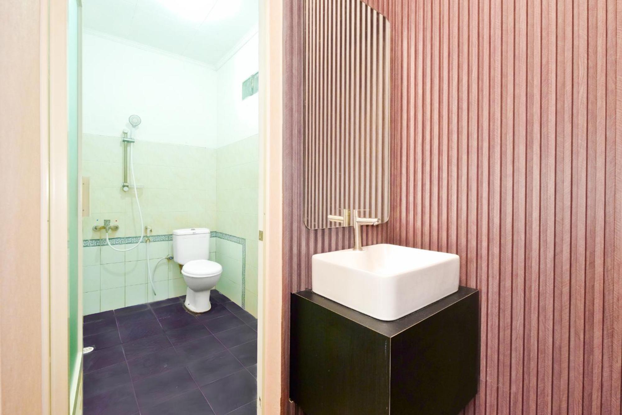 Berlian Abadi Hotel By Sinergi Banyuwangi  Zewnętrze zdjęcie